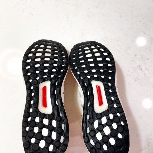 Adidas Ultraboost Good Condition Womens 9.5 - Picture 8 of 8